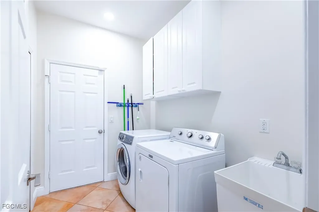 110 SE 16th Terrace Cape Coral FL 33990