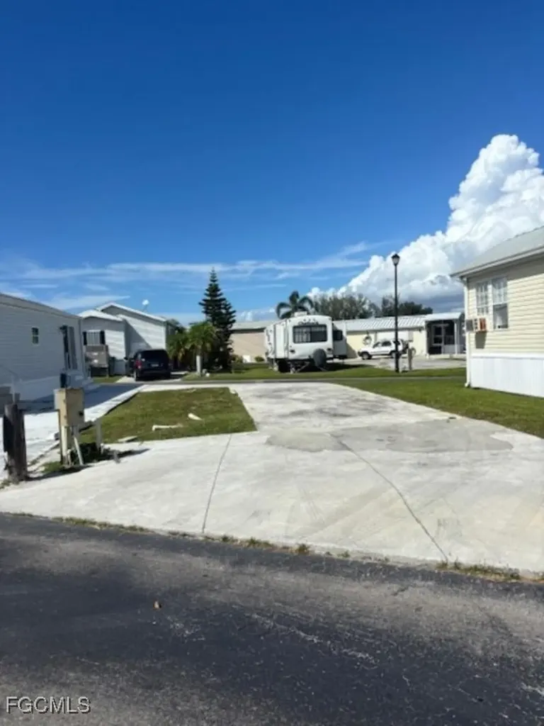 11631 Dawn Cowrie Drive Fort Myers FL 33908