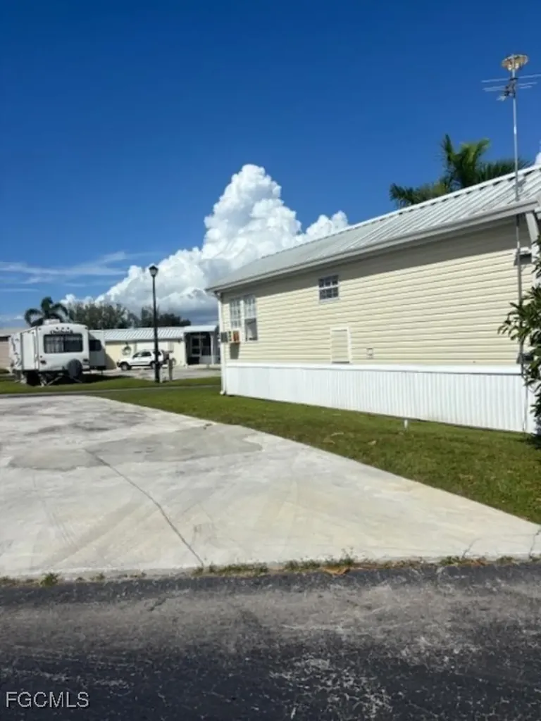 11631 Dawn Cowrie Drive Fort Myers FL 33908