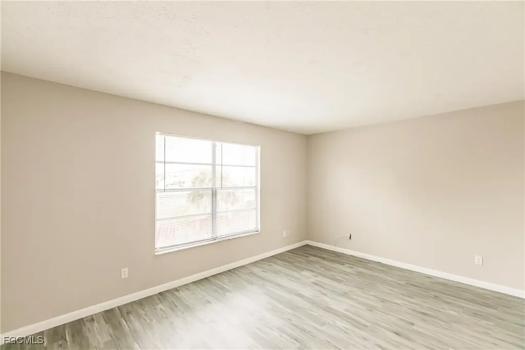 1123 SW 48th Terrace Cape Coral FL 33914