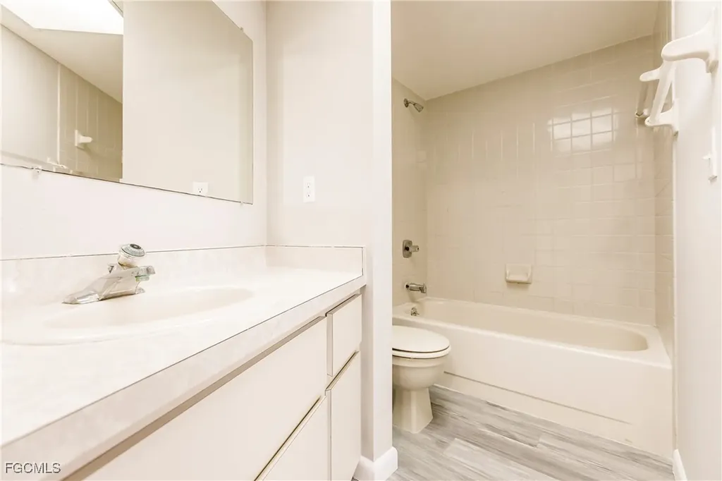 1123 SW 48th Terrace Cape Coral FL 33914