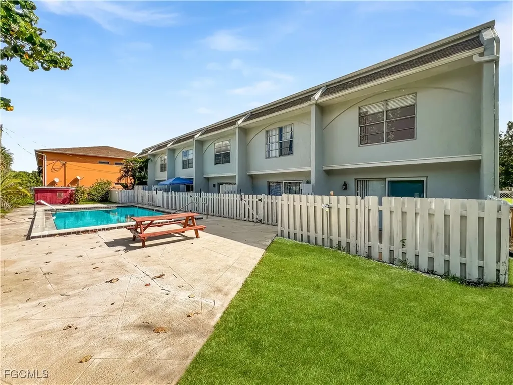 1123 SW 48th Terrace Cape Coral FL 33914