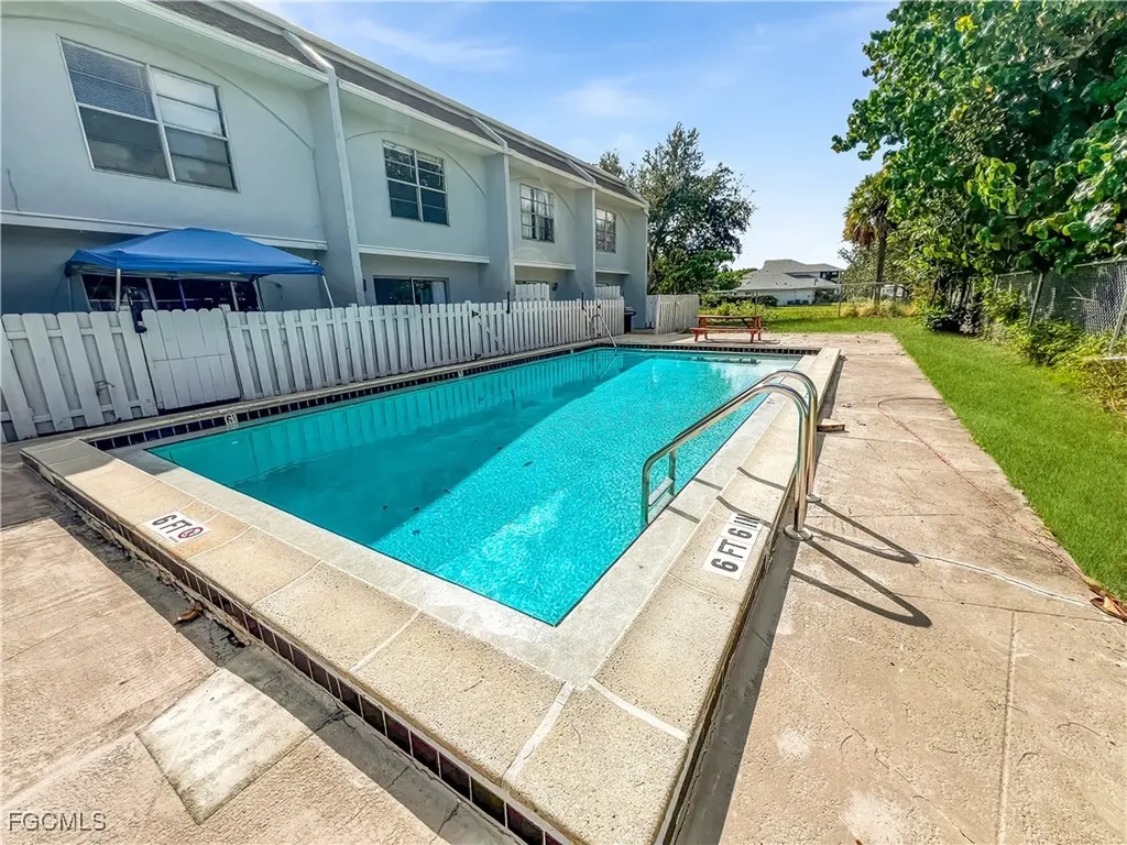 1123 SW 48th Terrace Cape Coral FL 33914