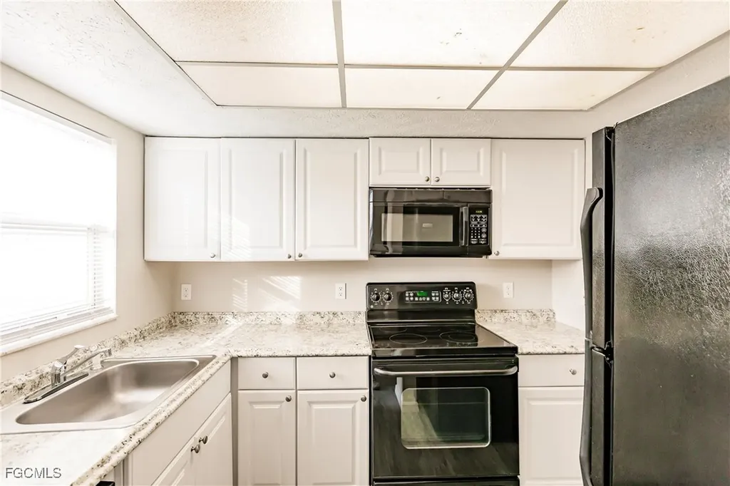 1123 SW 48th Terrace Cape Coral FL 33914