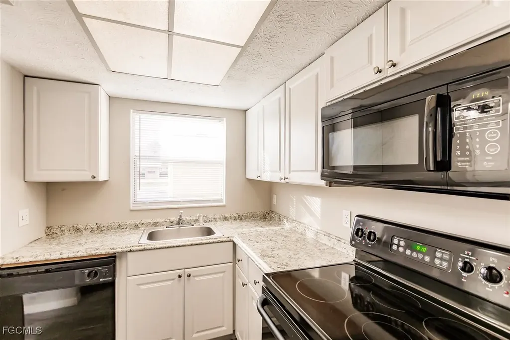 1123 SW 48th Terrace Cape Coral FL 33914