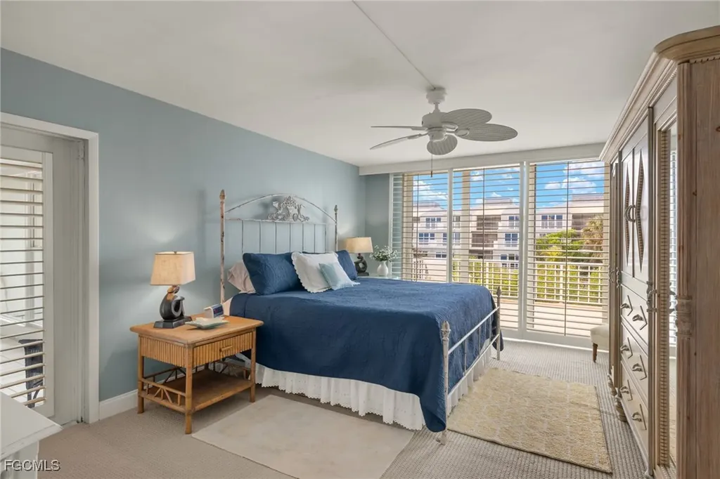 200 Periwinkle Way Sanibel FL 33957