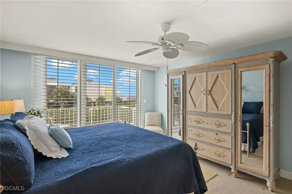 200 Periwinkle Way Sanibel FL 33957