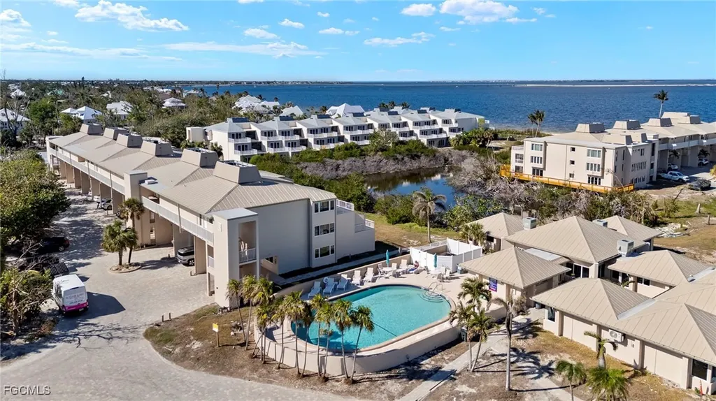 200 Periwinkle Way Sanibel FL 33957