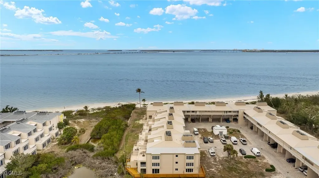 200 Periwinkle Way Sanibel FL 33957