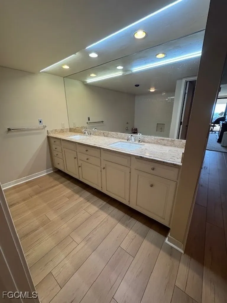 5260 S Landings Drive Fort Myers FL 33919
