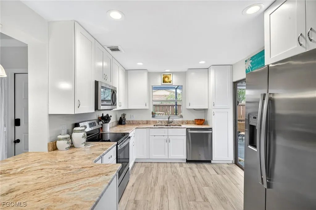 6411 Royal Woods Drive Fort Myers FL 33908