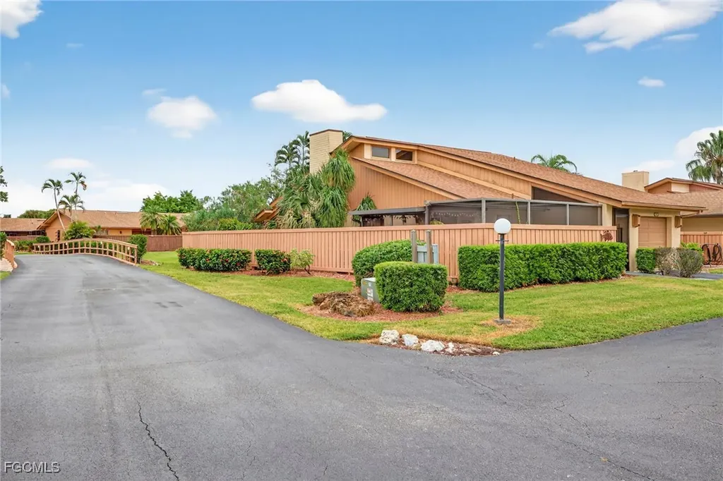 6411 Royal Woods Drive Fort Myers FL 33908