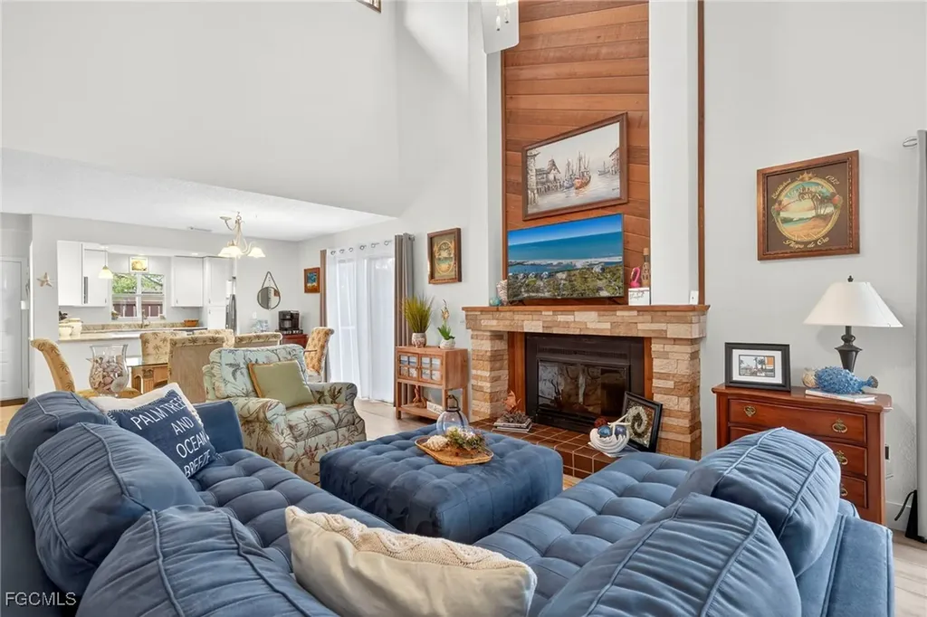 6411 Royal Woods Drive Fort Myers FL 33908