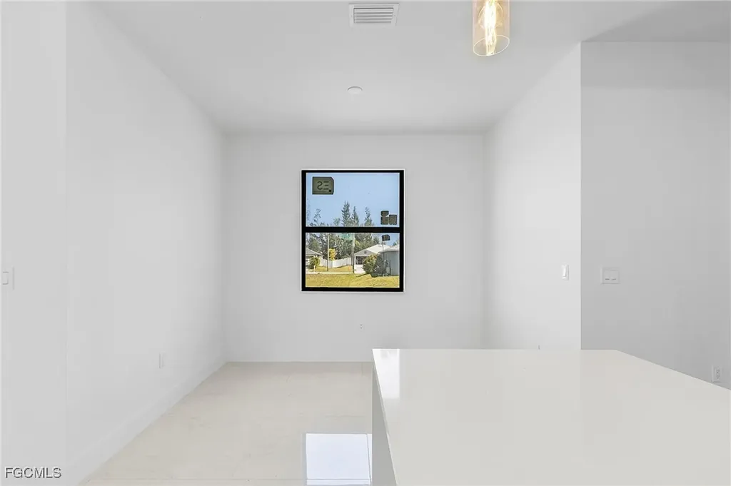 1143 NW 27th Place Cape Coral FL 33993