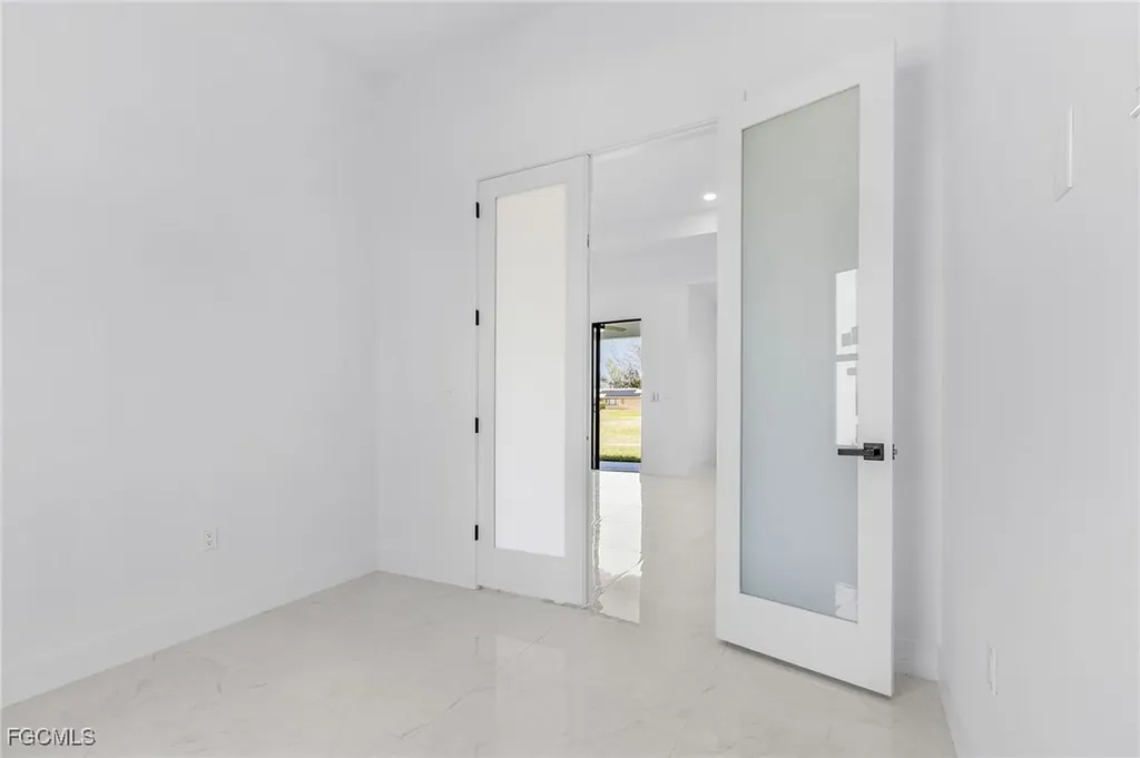 1143 NW 27th Place Cape Coral FL 33993
