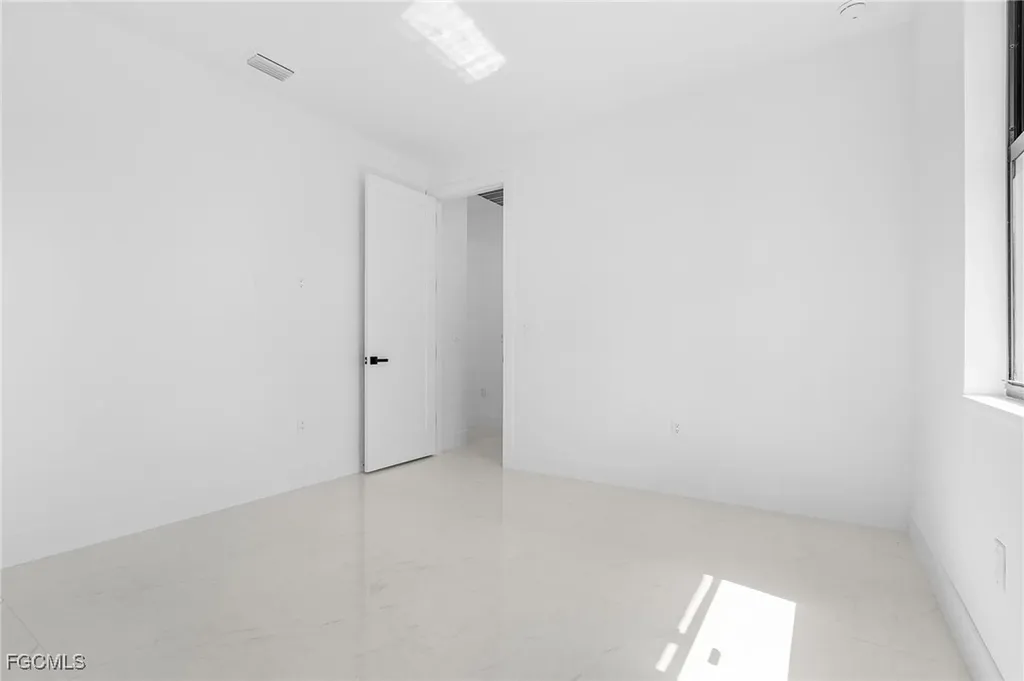 1143 NW 27th Place Cape Coral FL 33993