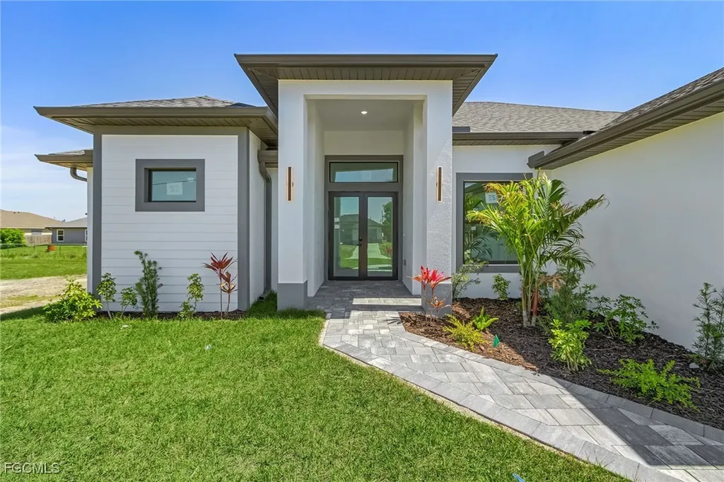 1143 NW 27th Place Cape Coral FL 33993