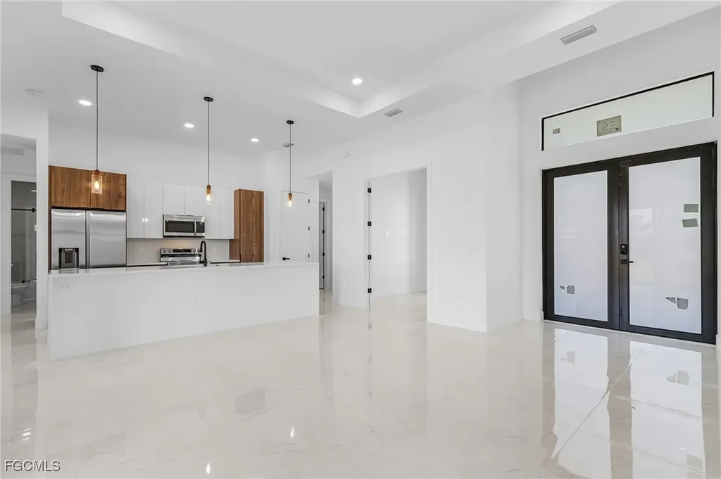 1143 NW 27th Place Cape Coral FL 33993