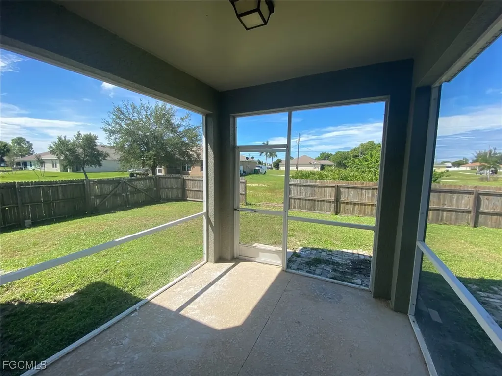 1806 NW 21st Place Cape Coral FL 33993