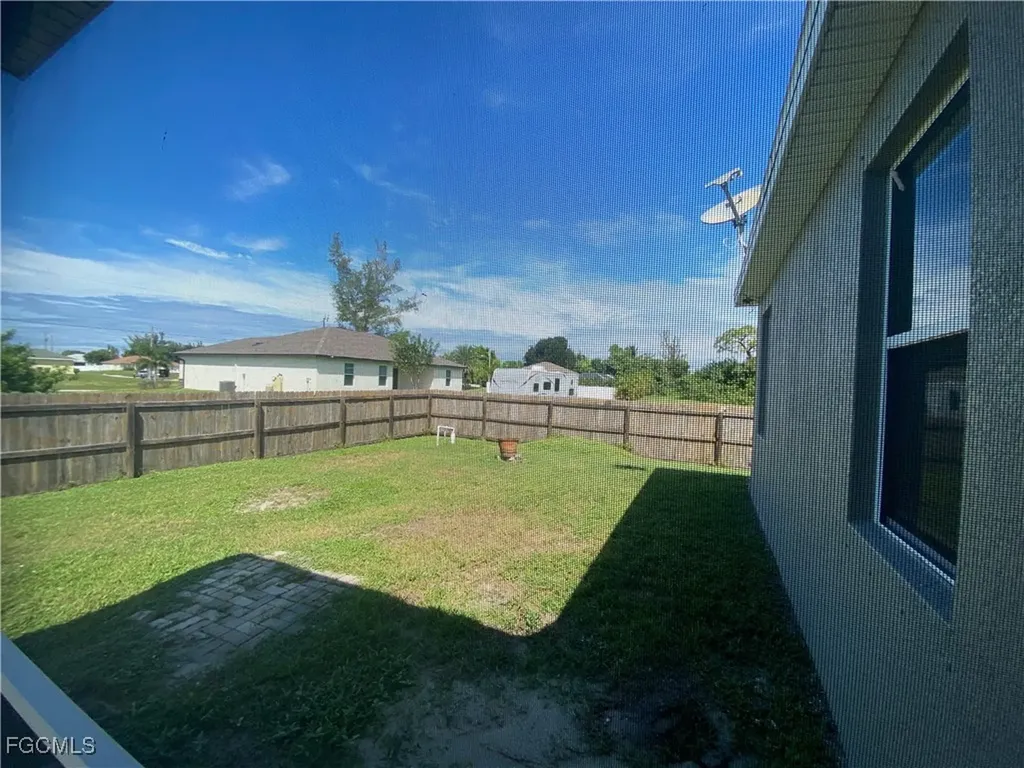 1806 NW 21st Place Cape Coral FL 33993