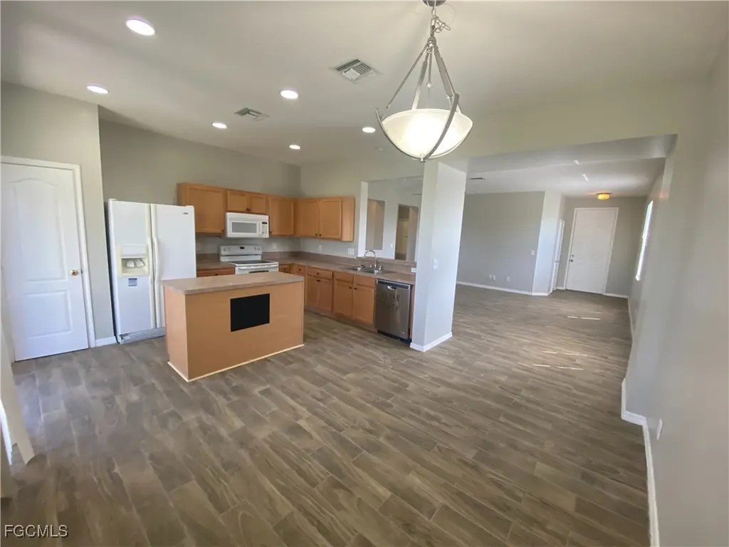 1806 NW 21st Place Cape Coral FL 33993