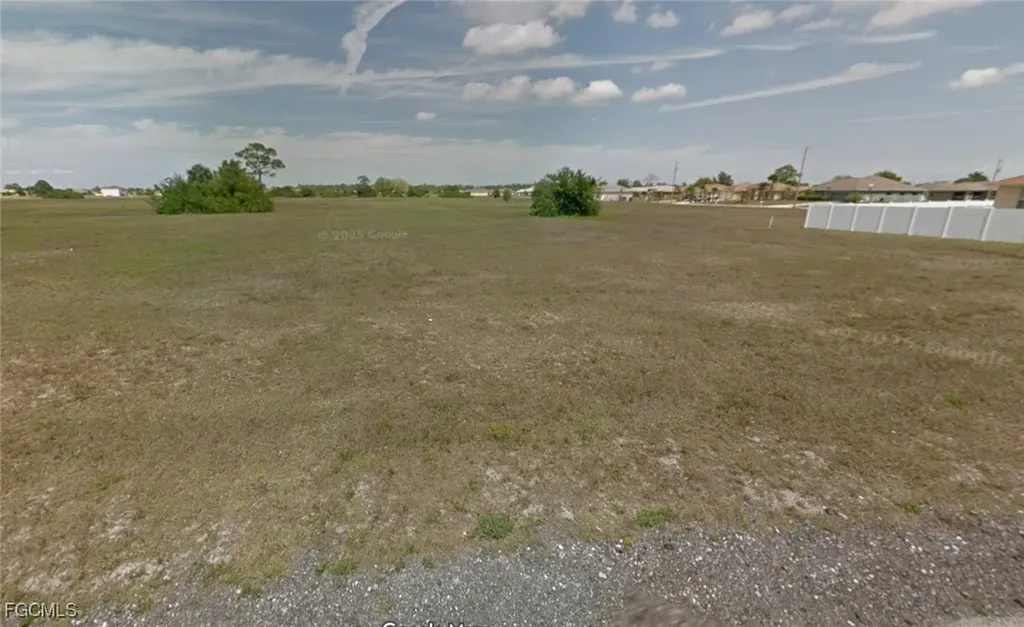 37 NE 27th Terrace Cape Coral FL 33909