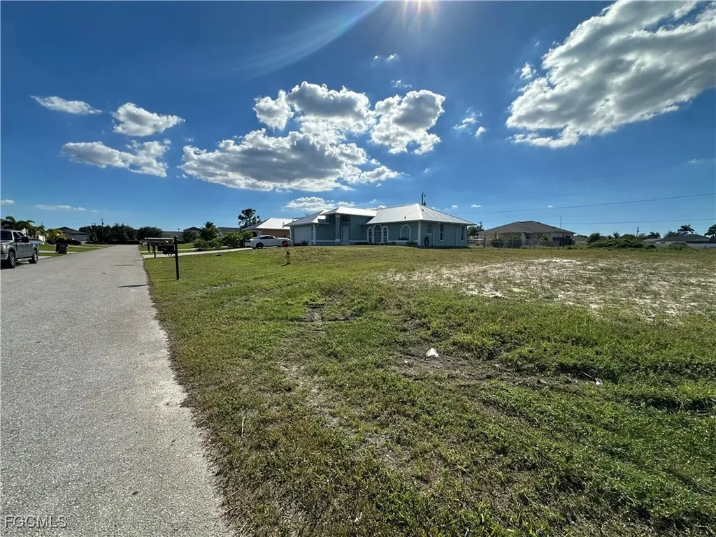 3030 SW 15th Place Cape Coral FL 33914