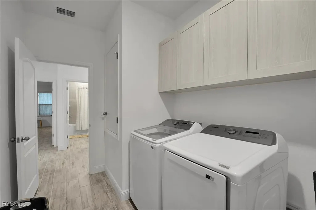 513 NW 3rd Lane Cape Coral FL 33993