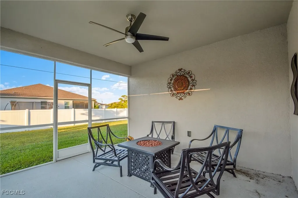 513 NW 3rd Lane Cape Coral FL 33993