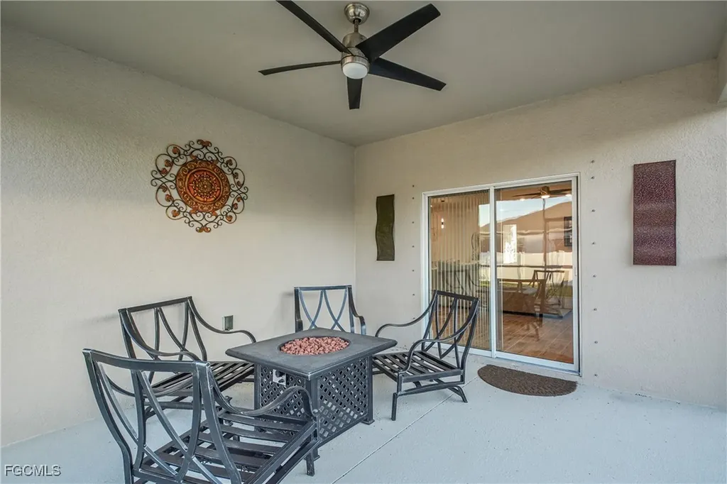 513 NW 3rd Lane Cape Coral FL 33993