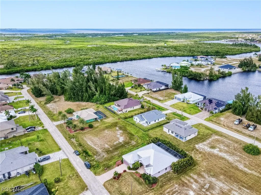 4313 NW 21st Street Cape Coral FL 33993
