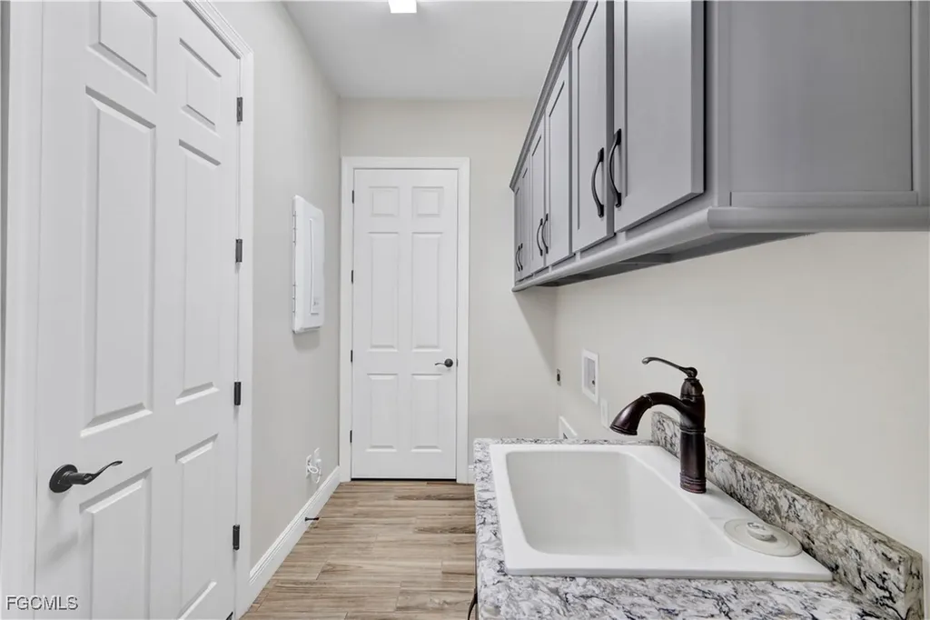 1189 S Town And River Drive Fort Myers FL 33919