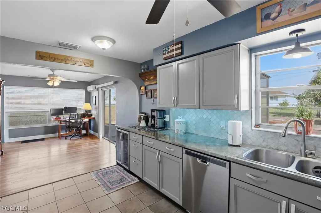 1941 NE 14th Street Cape Coral FL 33909