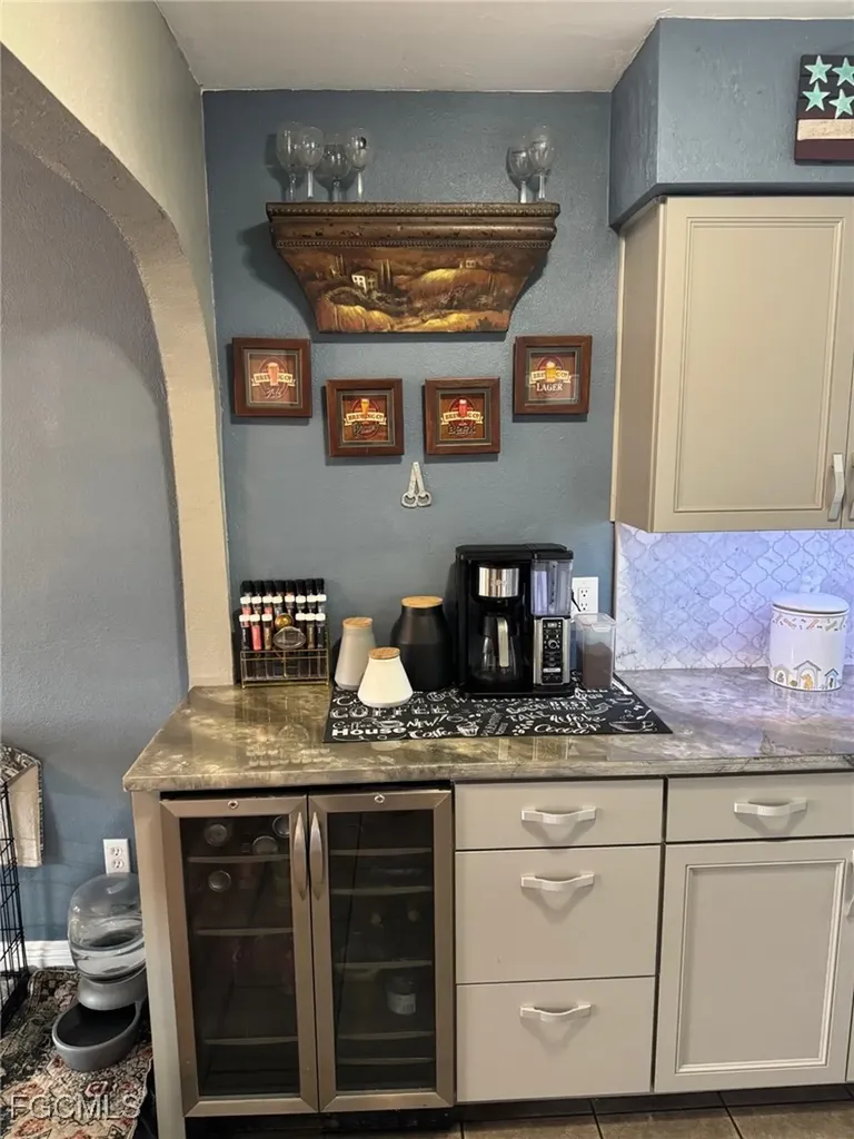 1941 NE 14th Street Cape Coral FL 33909