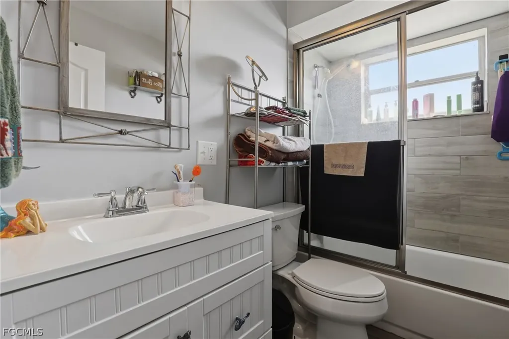 1941 NE 14th Street Cape Coral FL 33909
