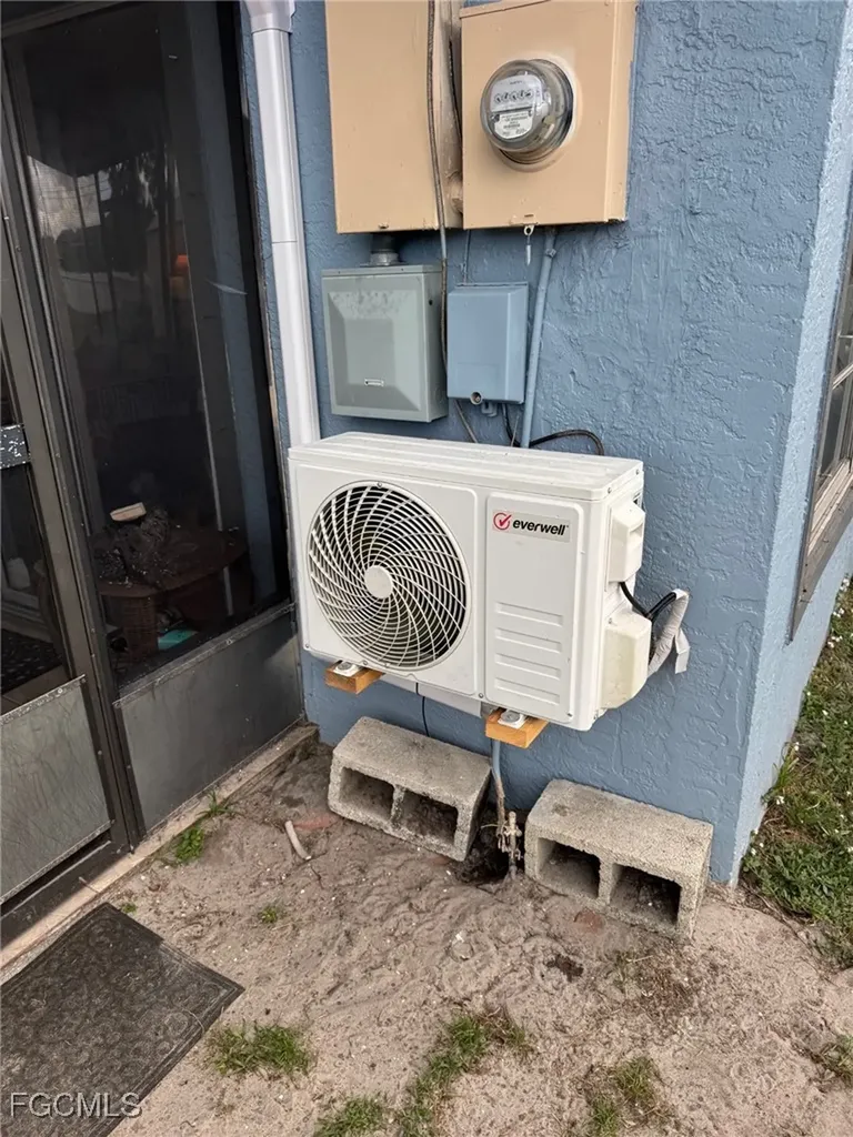1941 NE 14th Street Cape Coral FL 33909