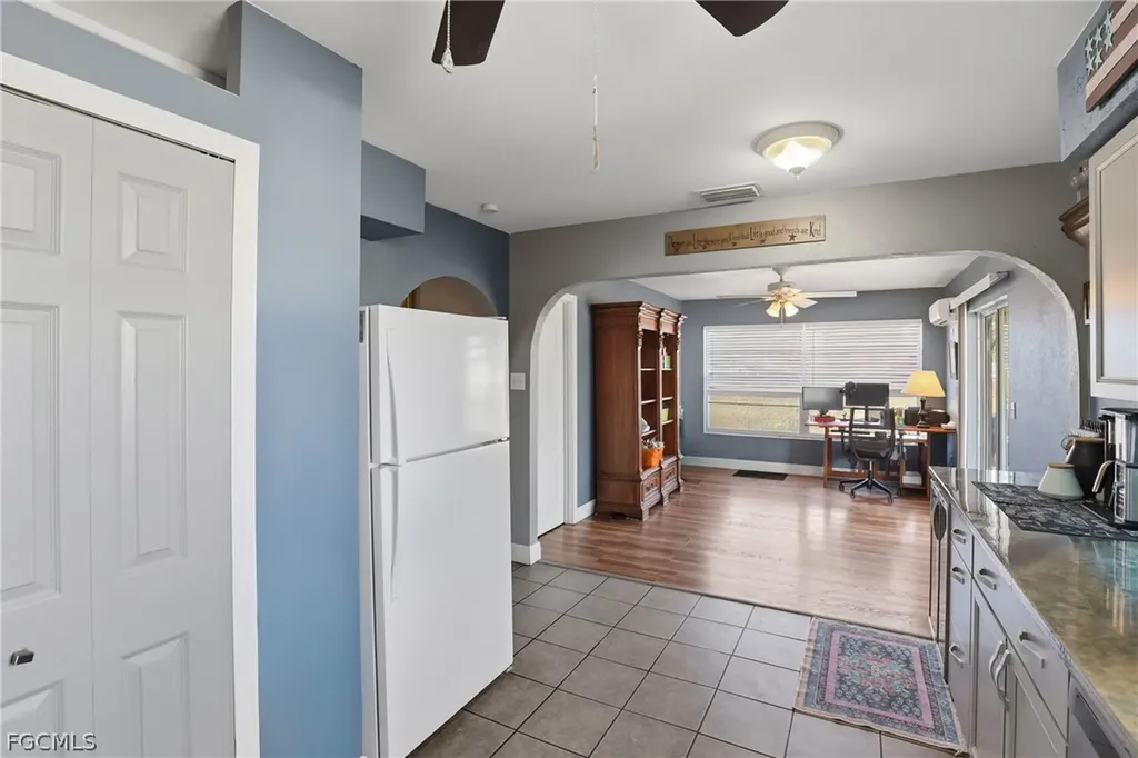 1941 NE 14th Street Cape Coral FL 33909