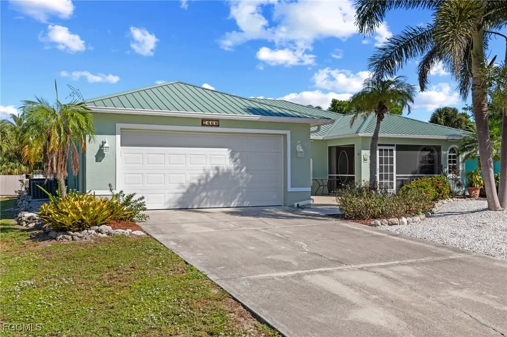 7660 Grande Pine Road Bokeelia FL 33922