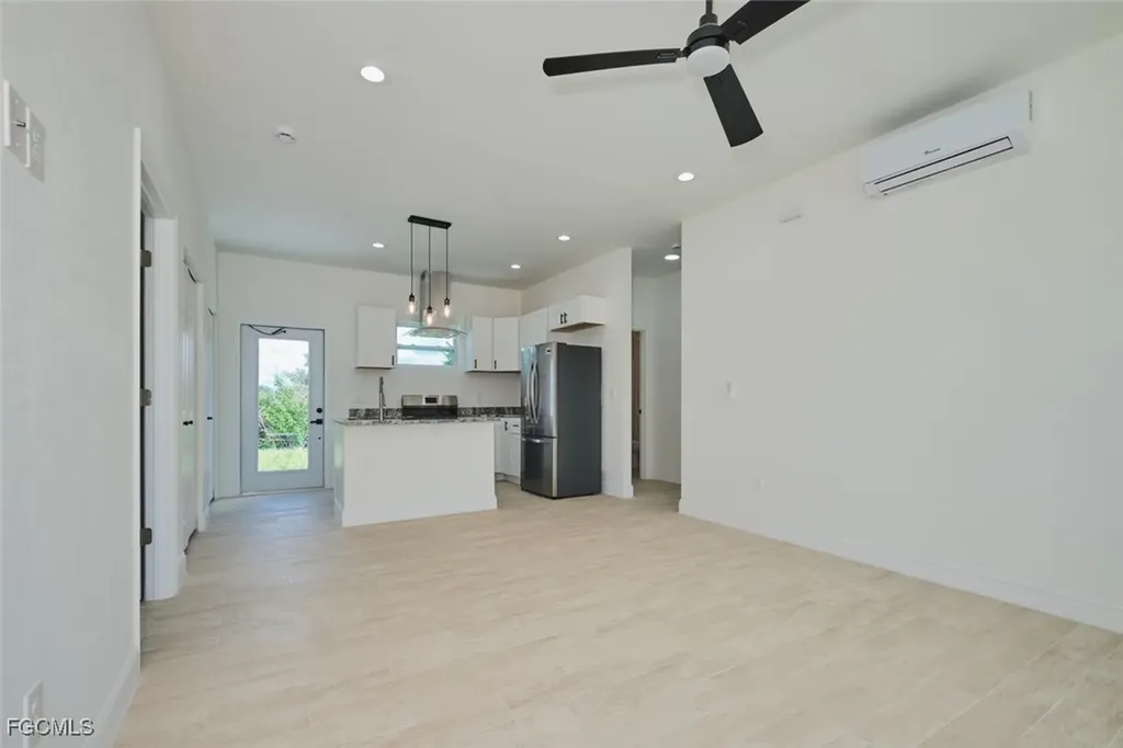 23031 Roundtree Avenue Alva FL 33920