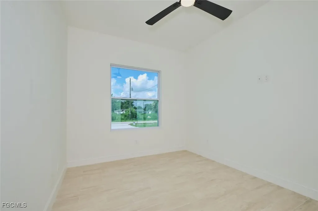 23031 Roundtree Avenue Alva FL 33920