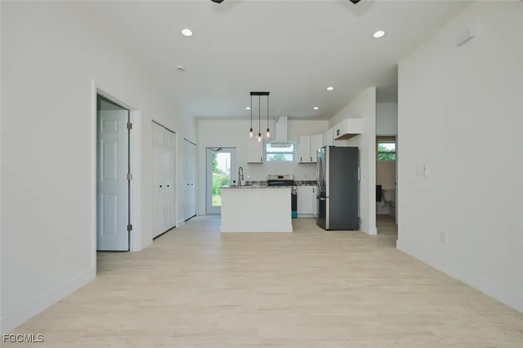 23031 Roundtree Avenue Alva FL 33920