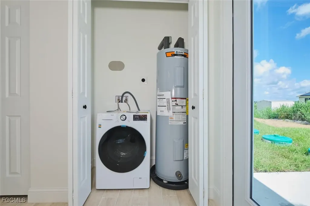 23031 Roundtree Avenue Alva FL 33920