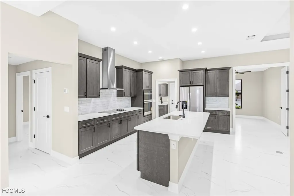 2301 NW 34th Avenue Cape Coral FL 33993