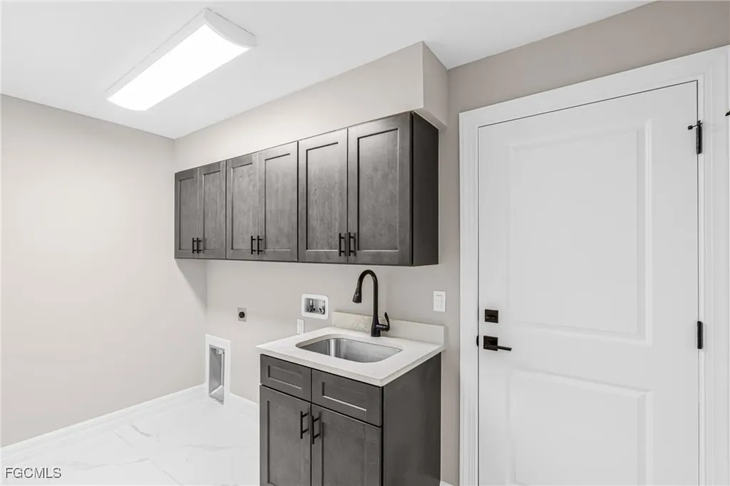 2301 NW 34th Avenue Cape Coral FL 33993