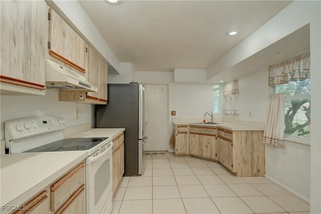 12606 6th Street Fort Myers FL 33905