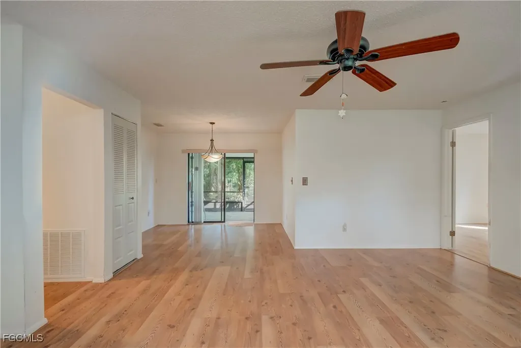 12606 6th Street Fort Myers FL 33905