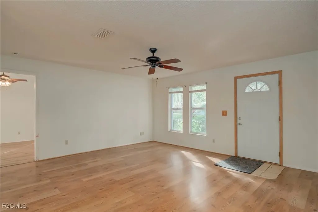 12606 6th Street Fort Myers FL 33905