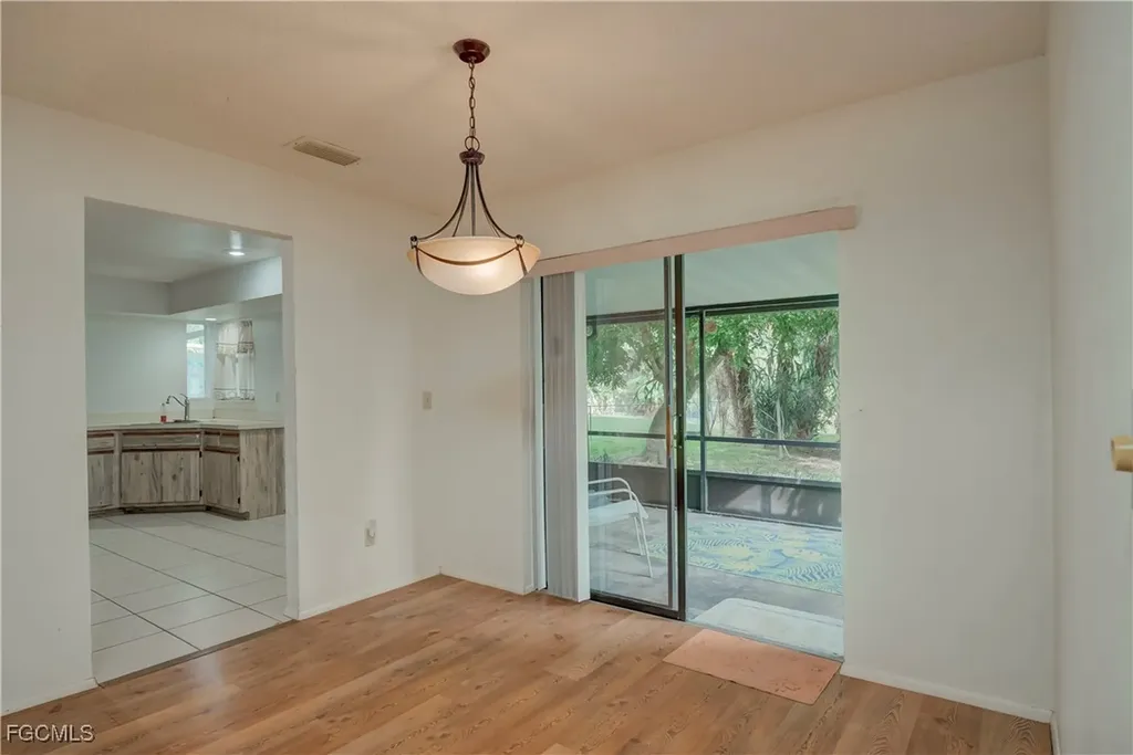 12606 6th Street Fort Myers FL 33905