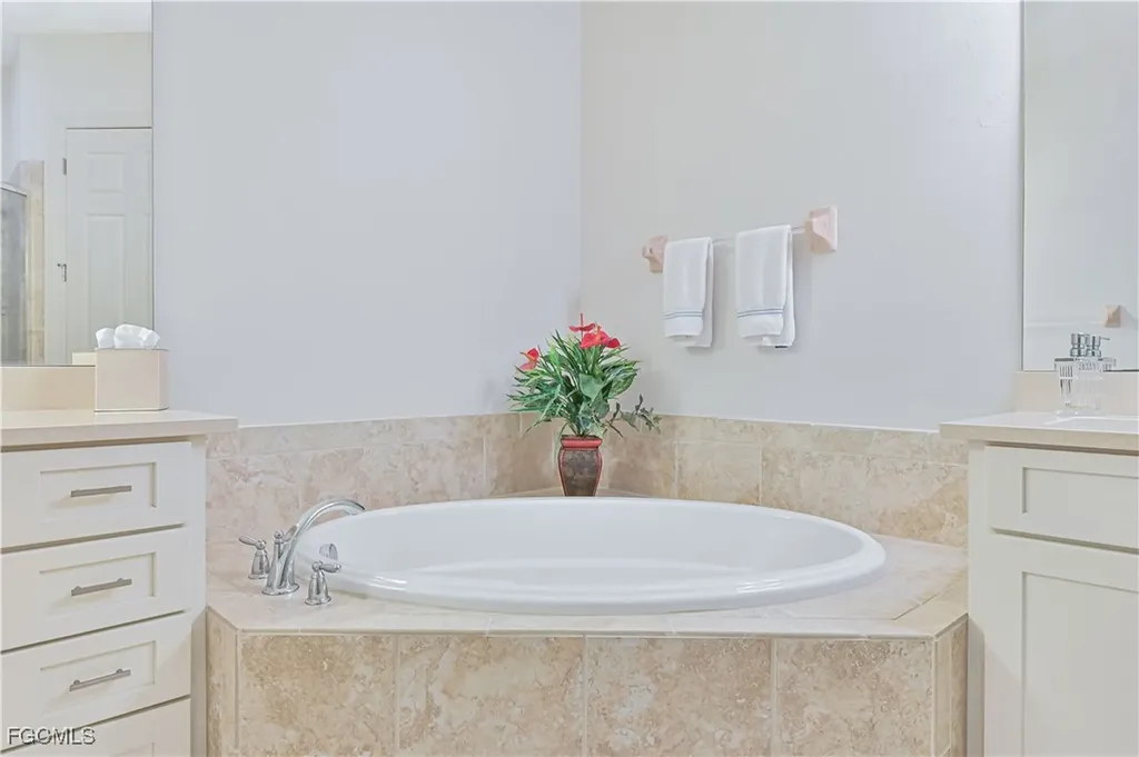 10251 Glastonbury Circle Fort Myers FL 33913