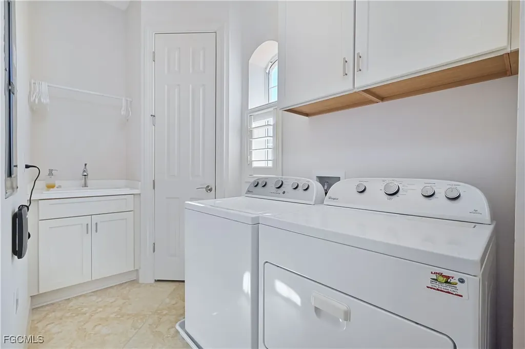 10251 Glastonbury Circle Fort Myers FL 33913